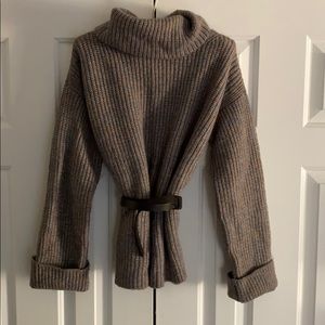 Ann Taylor cropped turtleneck like new condition.